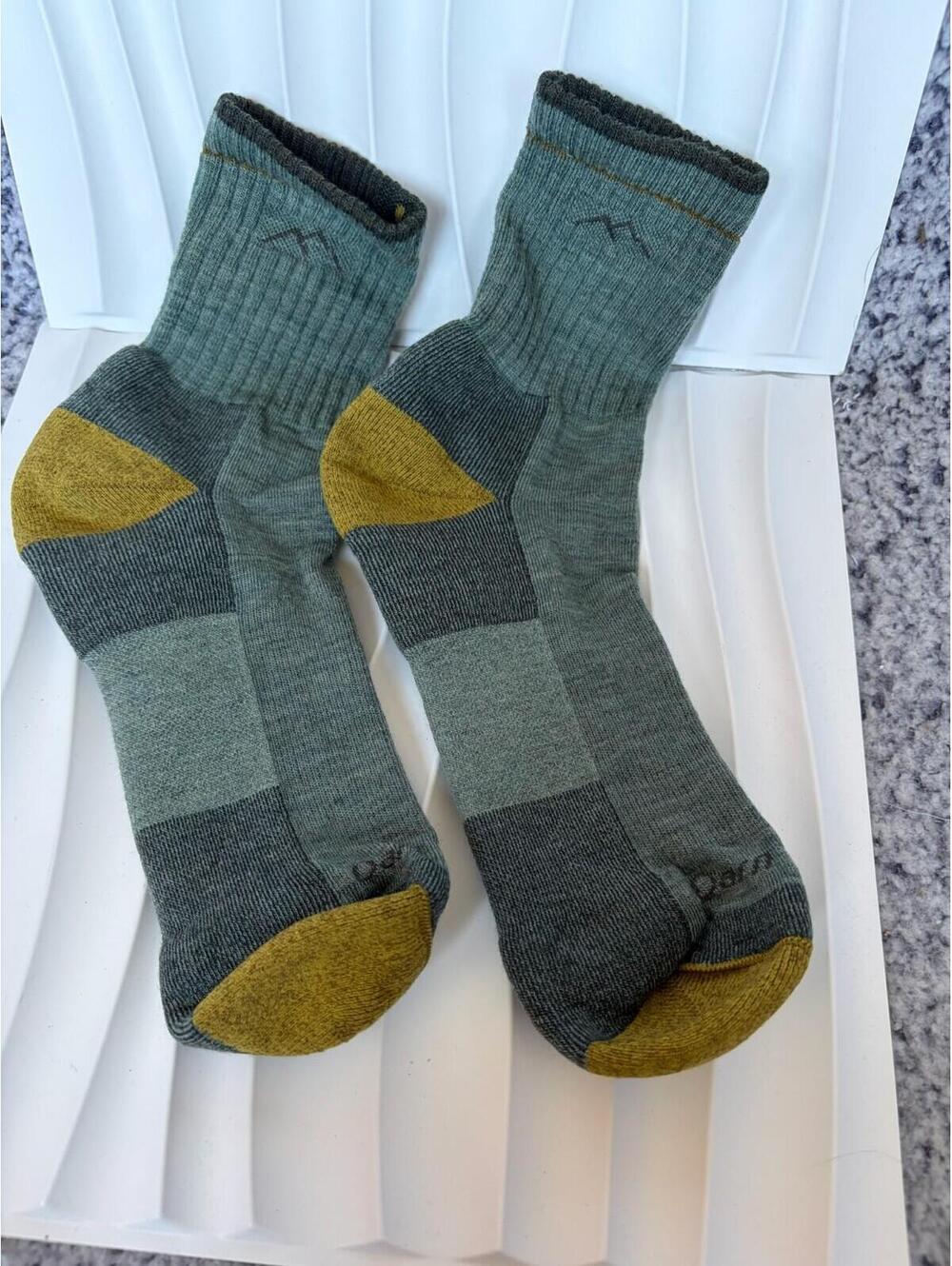 Darn Tough Quarter Hiking Socks Olive Green Merino Wool USA Made NWOT Large